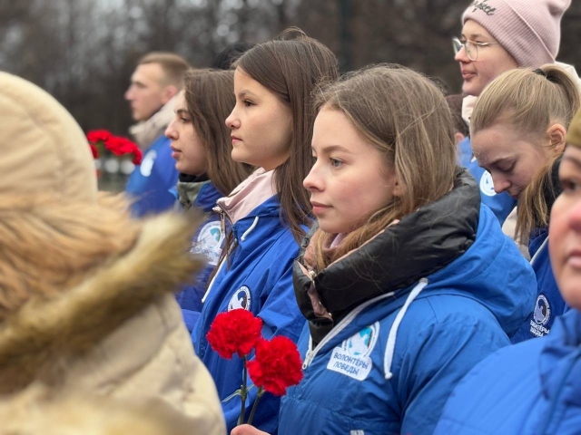 Церемония возложения цветов, приуроченная к событиям прорыва и снятия блокады Ленинграда