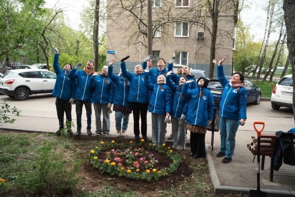 Более 50 заявок на благоустройство дворов нижегородских ветеранов было подано в рамках акции «Палисадник Победы»