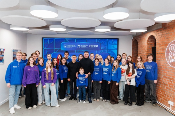 В преддверии Дня народного единства нижегородские волонтёры встретились с героями СВО