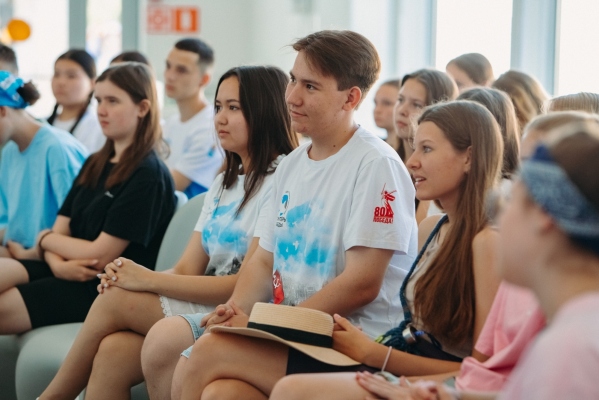 «Путь к Победе»: юные Волонтёры Победы собрались во Всероссийском детском центре «Смена»