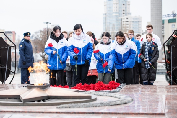 Вечная память тебе, неизвестный Герой: в День Неизвестного солдата Волонтёры Победы почтили память Героев