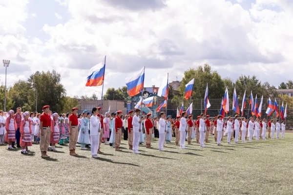 Волонтёры Победы Нижнекамска напомнили жителям о главном символе нашей страны