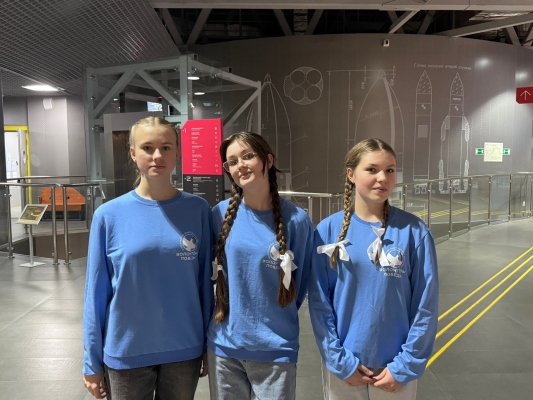 Волонтёры Победы помогают в проведении космического фестиваля