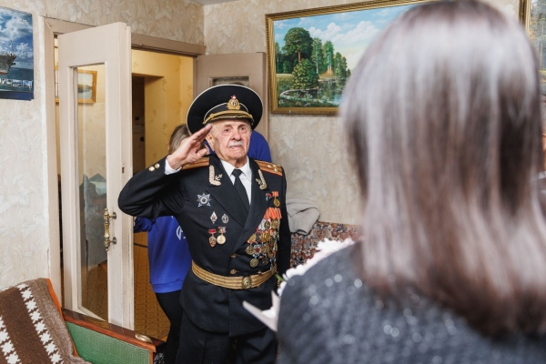 Нижегородские Волонтёры Победы поздравили ветеранов Великой Отечественной войны с наступающим Днём защитника Отечества