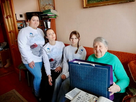Навестили блокадников