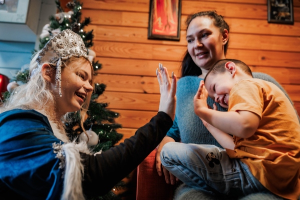 Нижегородские волонтёры поздравляют военнослужащих СВО и их семьи с наступающим Новым годом