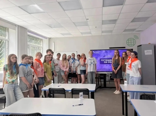 Нижегородские школьники вместе с Волонтёрами Победы участвуют в игре «Путешествуем по России»