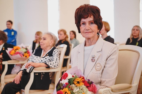 В Смольном состоялась торжественная церемония вручения знаков «Жителю блокадного Ленинграда»