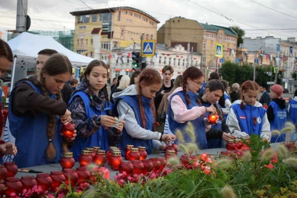 В День памяти и скорби добровольцы Движения приняли участие в акции «Свеча памяти»