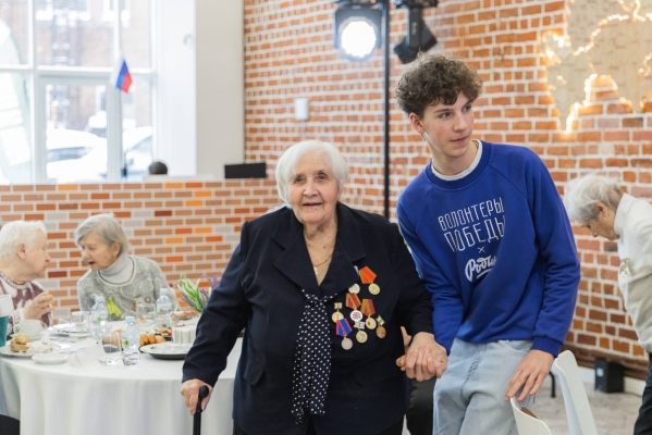 Волонтёры Победы навестили нижегородских блокадников