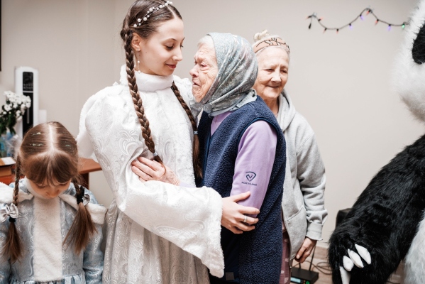 Нижегородские волонтёры поздравлют с Новым годом подопечных соцучреждений для пожилых людей и ветеранов